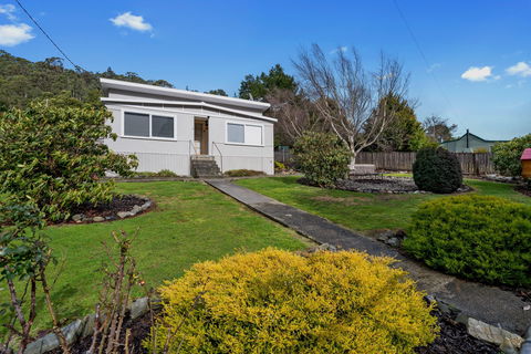 Derby Base - Accommodation Sunshine Coast 0
