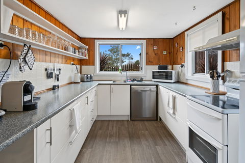 Derby Base - Accommodation Sunshine Coast 2