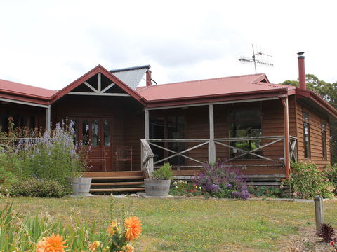 Eagle's Roost Farmstay B&B - Accommodation Sunshine Coast 0