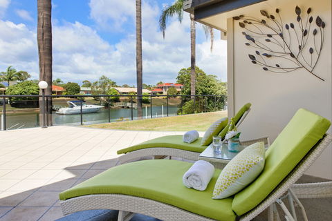 Fran, Private Jetty On Port Canals - Accommodation Sunshine Coast 0