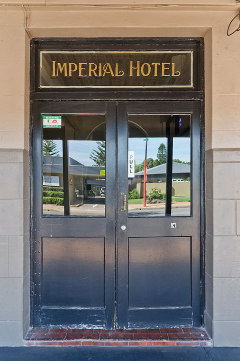 Imperial Hotel - Accommodation Sunshine Coast 1