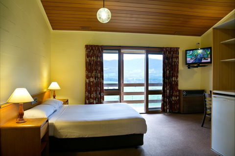 Mountain Creek Motel Bar And Restaurant - Accommodation Sunshine Coast 1