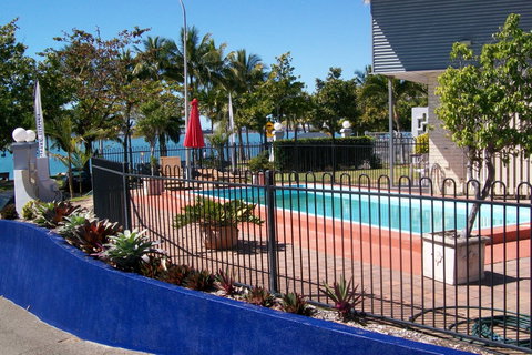 Shoredrive Motel - Accommodation Sunshine Coast 2