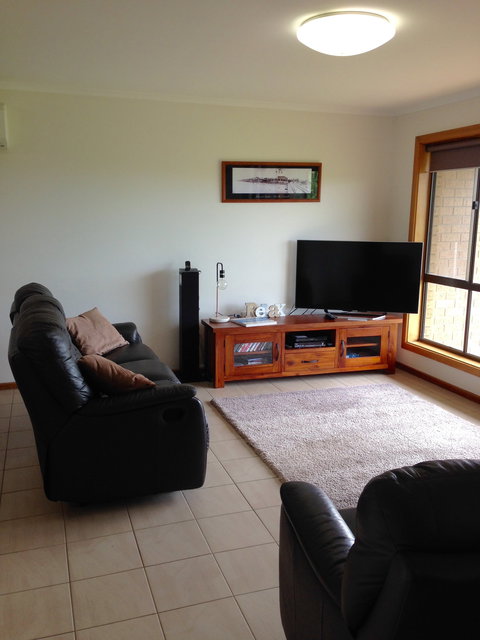 Springs Beach House - Accommodation Sunshine Coast 0