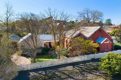 Sunday House - Maldon - Accommodation Sunshine Coast 0