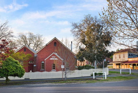 Sunday House - Maldon - Accommodation Sunshine Coast 2