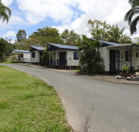 Tropicana Caravan Park Sarina - Accommodation Sunshine Coast