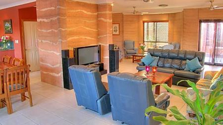 Gladstone Earth And Sea - Accommodation Sunshine Coast 0