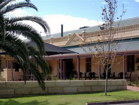 Dongara Hotel Motel - Accommodation Sunshine Coast 0