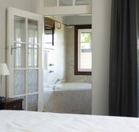 Caves House Hotel - Accommodation Sunshine Coast