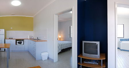 Mandurah Ocean Marina Chalets - Accommodation Sunshine Coast 3