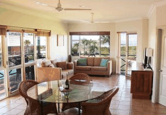Moonlight Bay Suites - Accommodation Sunshine Coast