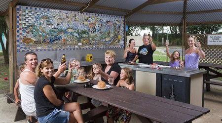 Scotts Head Holiday Park - Accommodation Sunshine Coast 3