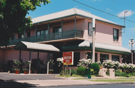 New England Motor Inn - Accommodation Sunshine Coast 2