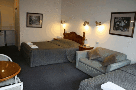 New England Motor Inn - Accommodation Sunshine Coast 5