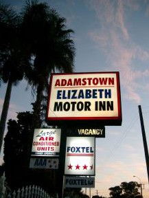 Adamstown Motor Inn - Accommodation Sunshine Coast 4