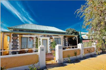 Emaroo Cottages - Accommodation Sunshine Coast 1