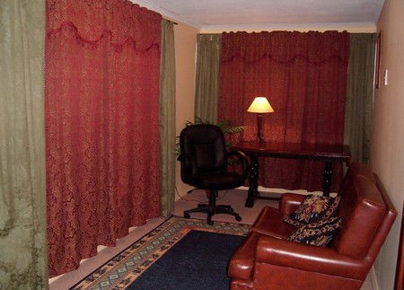 Golden Hearth Cottages - Accommodation Sunshine Coast 3