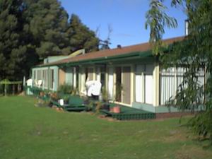 Jenny's Lake Farm B&B - Accommodation Sunshine Coast 0