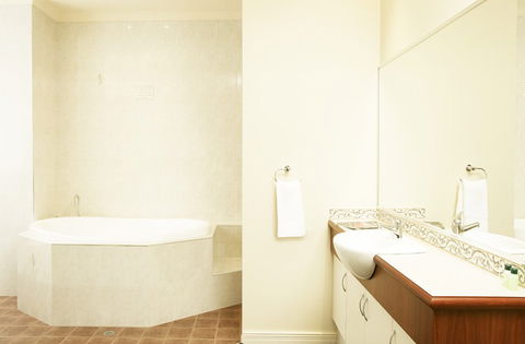 Bayswater Hotel - Accommodation Sunshine Coast 1
