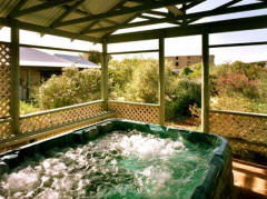 Rock Of Ages Cottage Bed And Breakfast - Accommodation Sunshine Coast 4