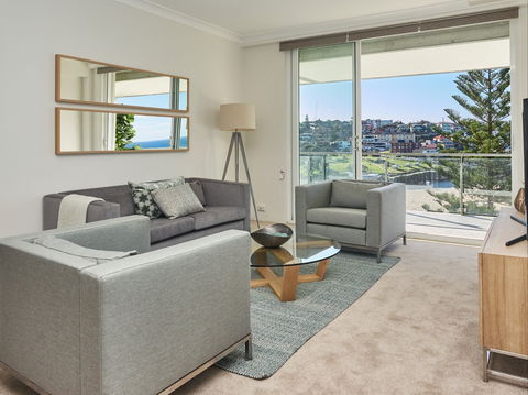 Awe Inspiring - Accommodation Sunshine Coast 0