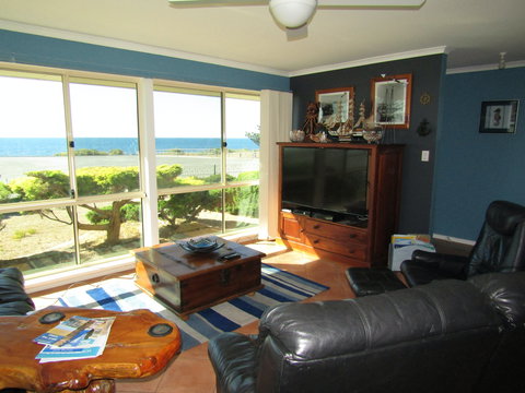 Blue Sea Dragon - Accommodation Sunshine Coast 2