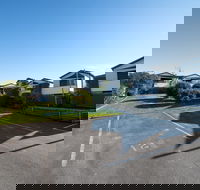 Bridport Beach Cottages - Accommodation Sunshine Coast