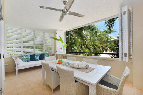 Cayman Villas Port Douglas - Accommodation Sunshine Coast 2