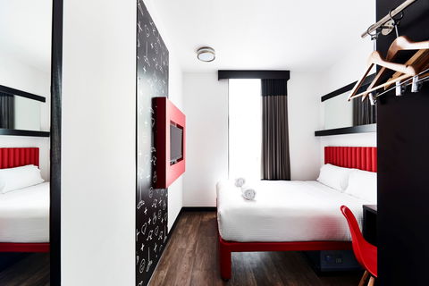 Ibis Melbourne Swanston Street Hotel - Accommodation Sunshine Coast 1