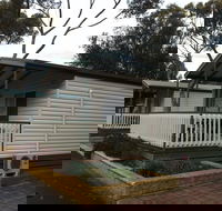 Lake Albert Caravan Park Meningie SA - Accommodation Sunshine Coast