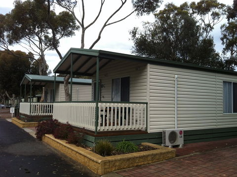 Lake Albert Caravan Park, Meningie SA - Accommodation Sunshine Coast 0