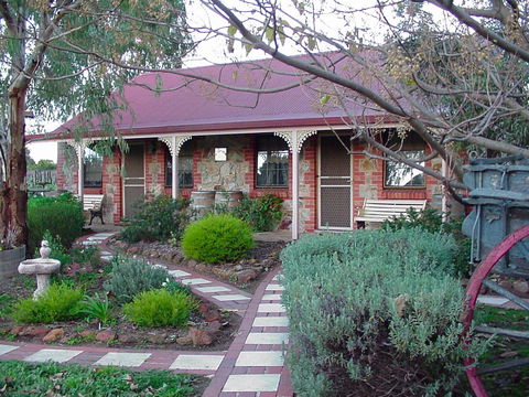 Langmeil Cottages - Accommodation Sunshine Coast 1
