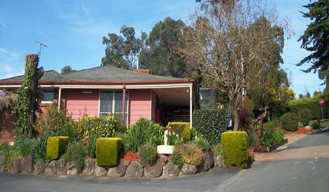 Lilydale Pine Hill Caravan Park - Accommodation Sunshine Coast 2
