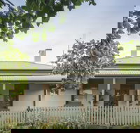 Magnolia Cottage - Accommodation Sunshine Coast