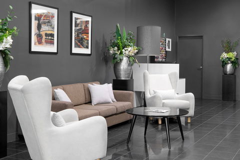 Mantra 100 Exhibition - Accommodation Sunshine Coast 2