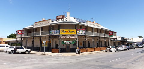 Minlaton Hotel - Accommodation Sunshine Coast 0