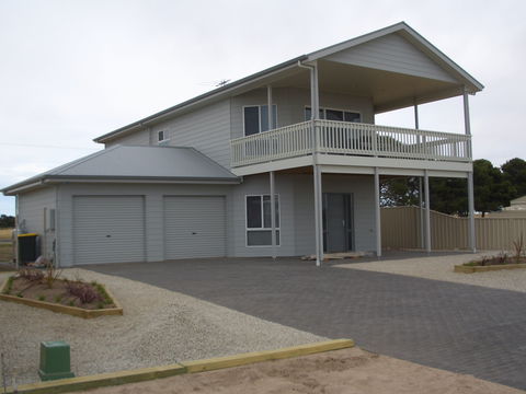 Moonlight Escape - Accommodation Sunshine Coast 0