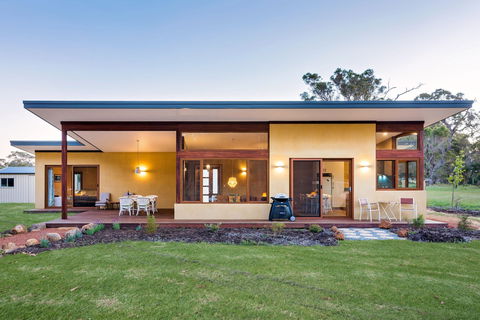 Sativa Sanctuary Forest View - Accommodation Sunshine Coast 0
