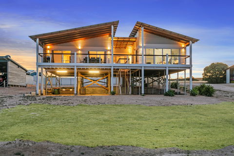 Sceale Bay Seaview Escape - Accommodation Sunshine Coast 0