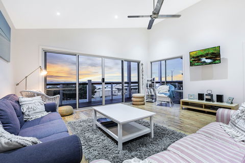 Sceale Bay Seaview Escape - Accommodation Sunshine Coast 2