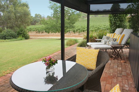Seppeltsfield Vineyard Cottage - Accommodation Sunshine Coast 2