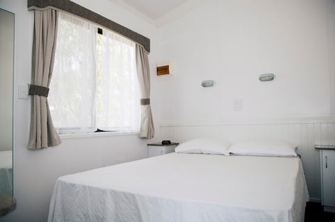 Swan Bay Holiday Park - Accommodation Sunshine Coast 1
