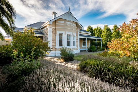 Tanunda House - Accommodation Sunshine Coast 0
