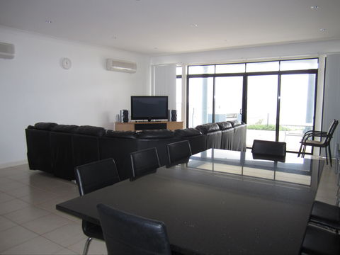 The Waterfront Starfish - Accommodation Sunshine Coast 0