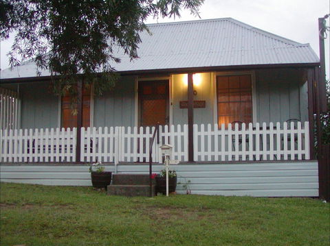 Tinonee Cottages - Accommodation Sunshine Coast 0