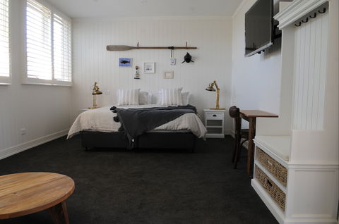 Anchor Geelong - Accommodation Sunshine Coast 1