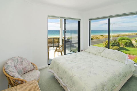 Bayside Beauty - Accommodation Sunshine Coast 2