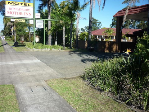 Bomaderry Motor Inn - Accommodation Sunshine Coast 0