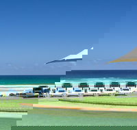 Breakers North - Absolute Beach Front Holiday Apartments - Accommodation Sunshine Coast